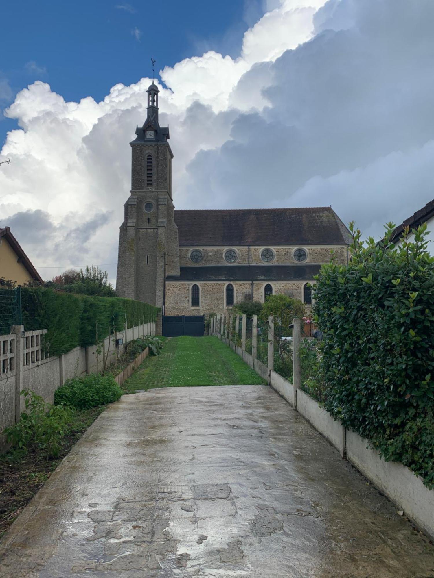 Chez Fifi&Stella Hotell Neufmoutiers-en-Brie Exteriör bild